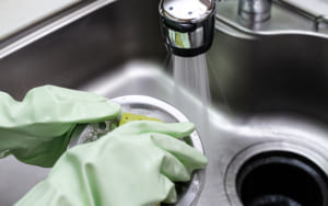 【キッチン掃除】キッチンの排水口を綺麗にする方法をご紹介