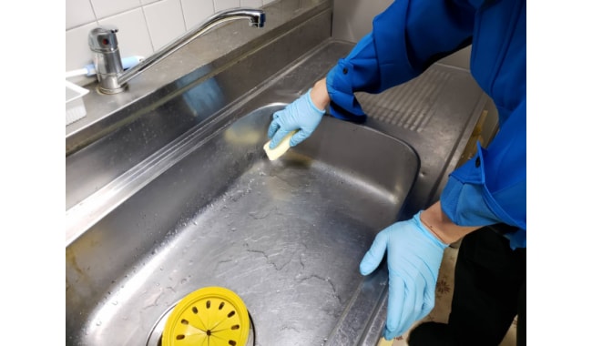 水回りクリーニング 年末の大掃除時期到来 普段忙しくてなかなかできない そんなときはぜひお問い合わせください 本気のお掃除をお見せします キレイになって新年をお迎え下さい 日本おそうじ代行志摩阿児店の水回りクリーニング セットプラン 水回り２点