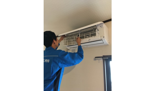 親切 丁寧 笑顔をモットーに三重県は四日市市を中心に活動しています 日本おそうじ代行赤堀店のエアコンクリーニング 壁掛けタイプ クラベルプロ
